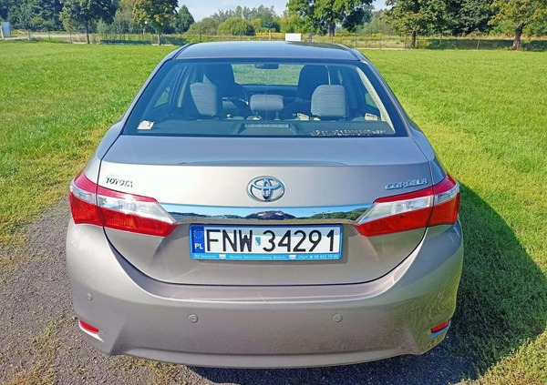 Toyota Corolla cena 45899 przebieg: 171500, rok produkcji 2015 z Ożarów Mazowiecki małe 67